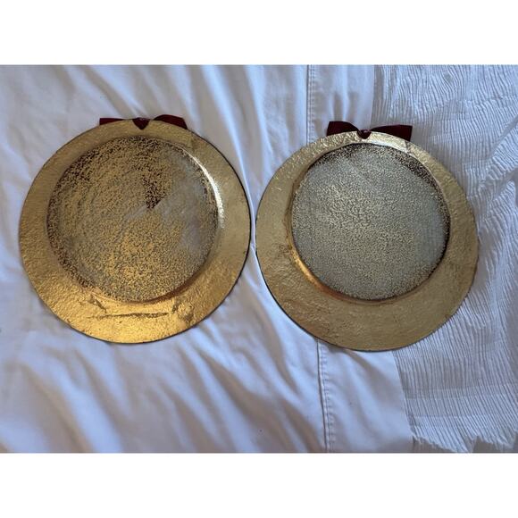 Lot of 2 Red Gold Charger Plates Holiday Bow Christmas Home Decor Glass Frosted - Picture 6 of 6